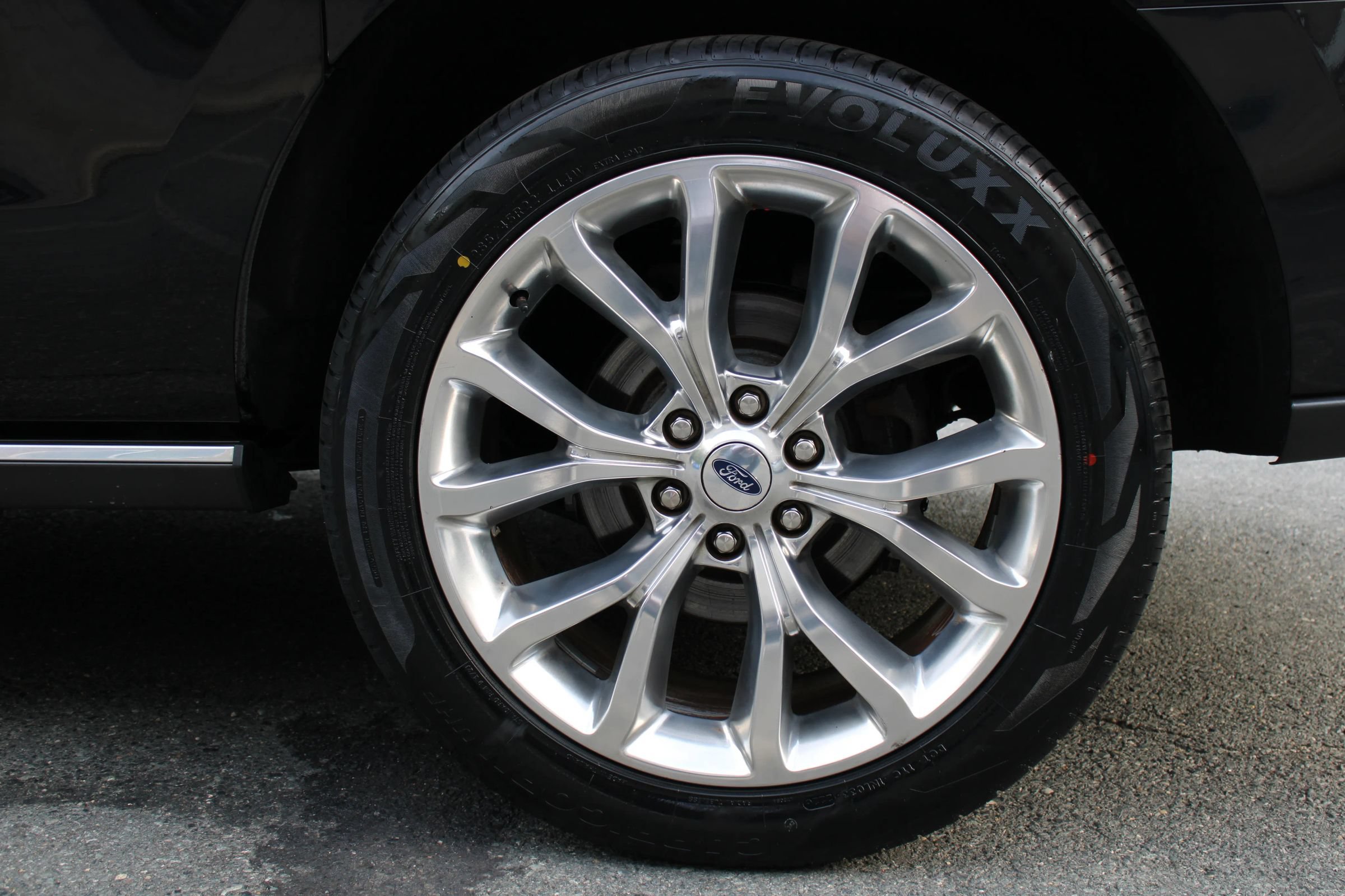 Used 2019 Ford Expedition Max Limited w/ Equipment Group 302A AWD/4WD image 27