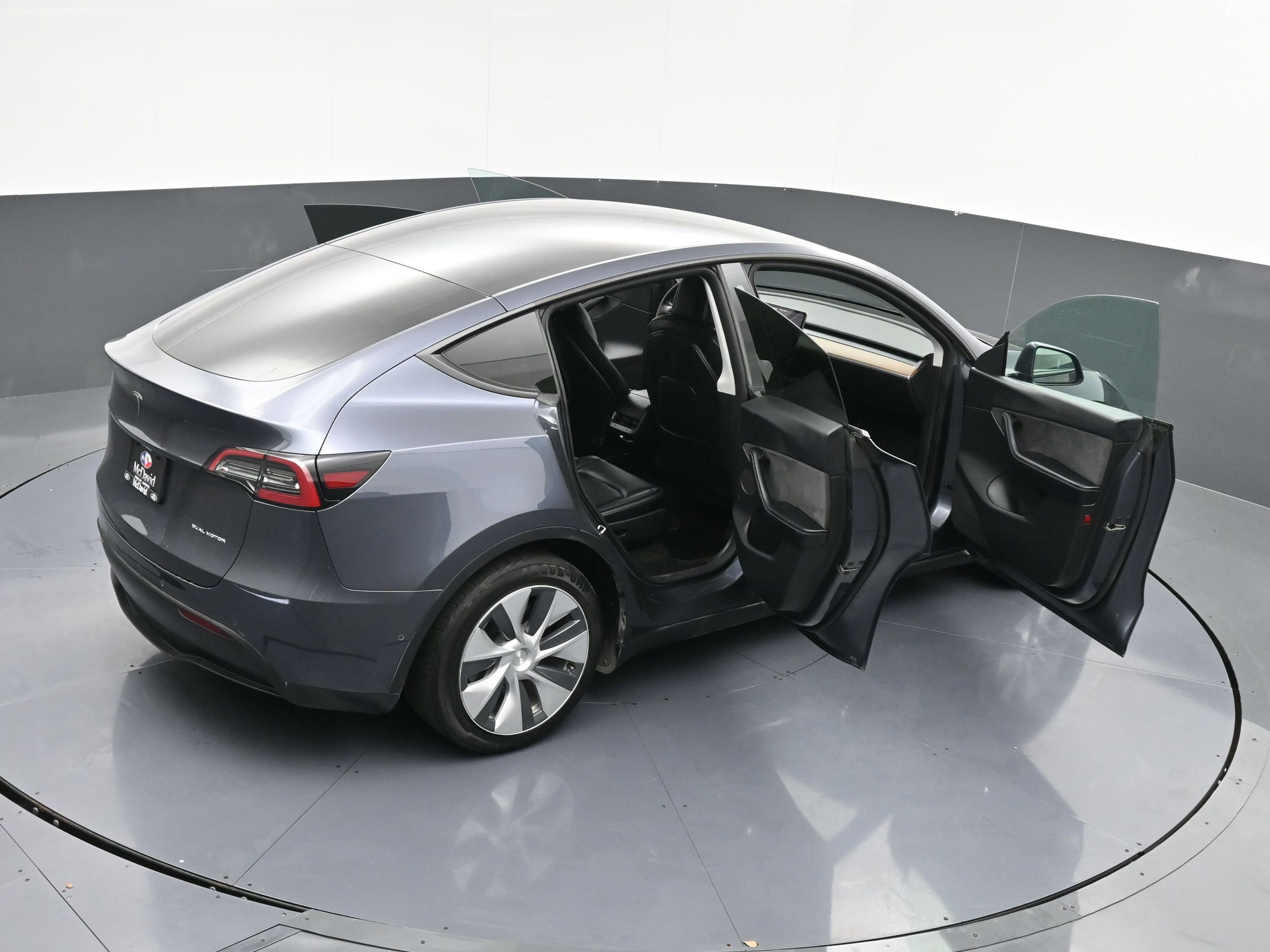 Used 2022 Tesla Model Y Long Range image 45