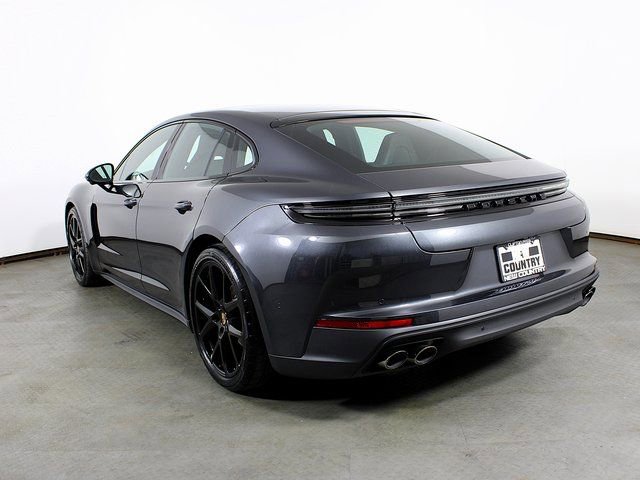 New 2025 Porsche Panamera 4 image 3