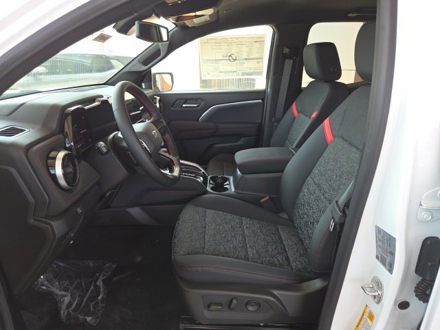 New 2025 Chevrolet Colorado Z71 image 15