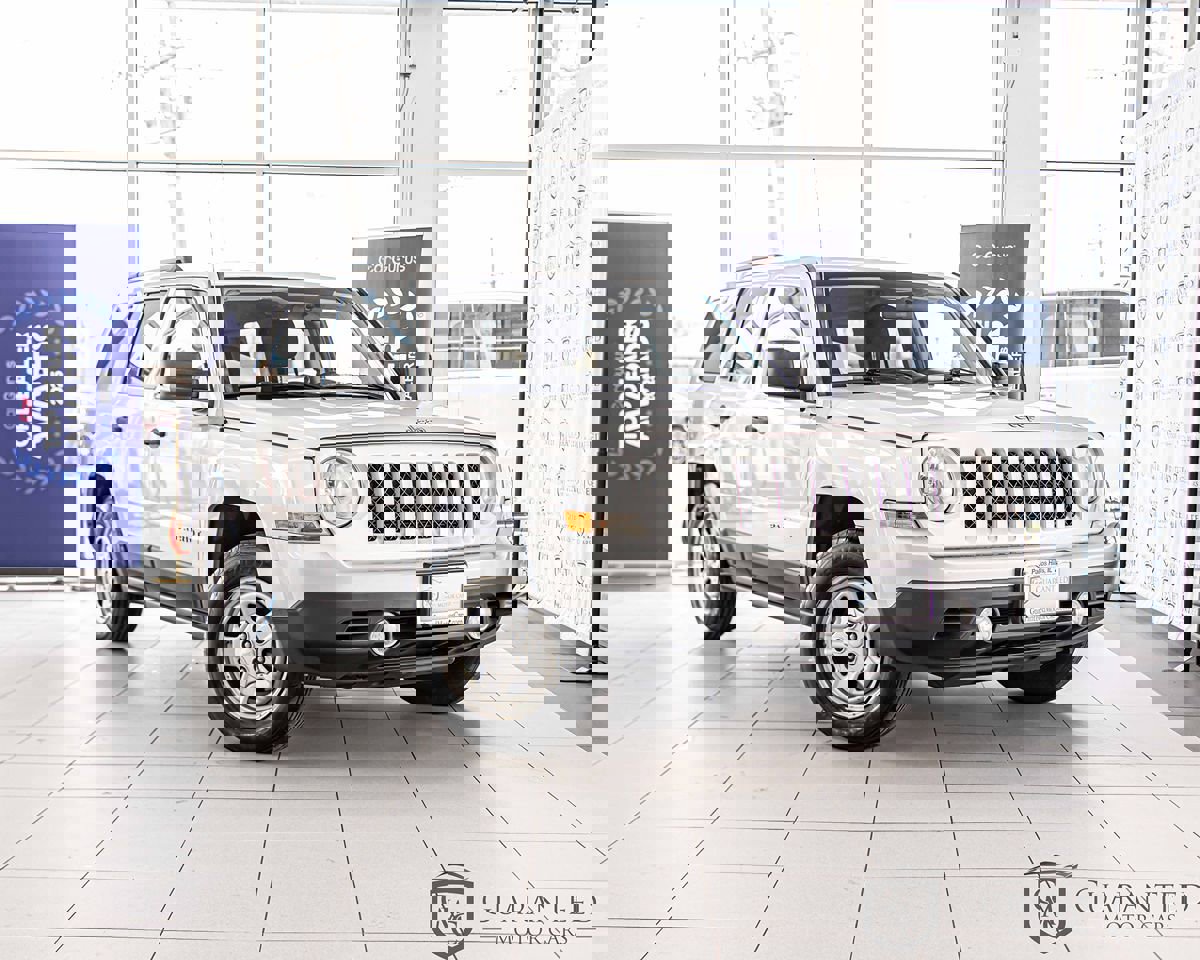 Used 2012 Jeep Patriot Sport FWD image 3