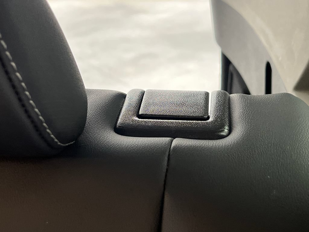 Used 2026 Nissan Rogue SL FWD image 18