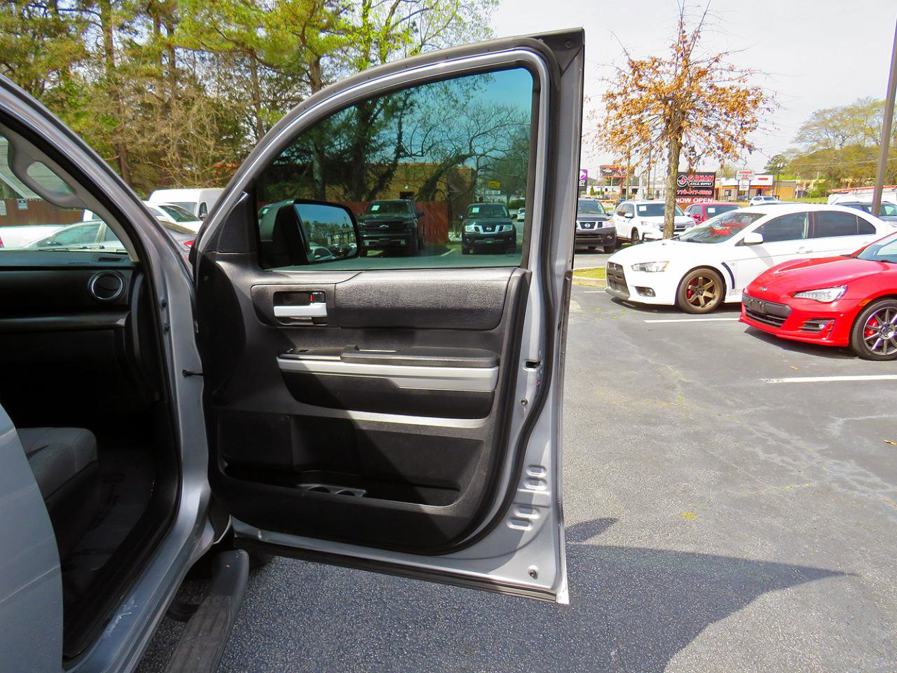 Used 2019 Toyota Tundra SR5 w/ SR5 Upgrade Package image 31