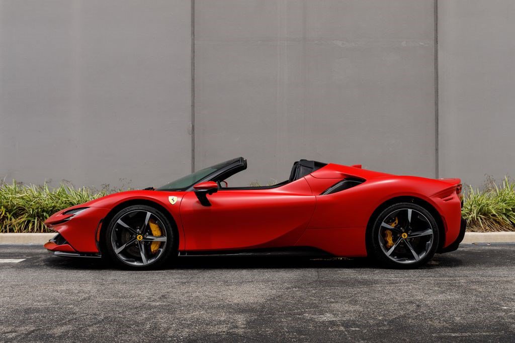 Used 2025 Ferrari SF90 Spider AWD/4WD image 2