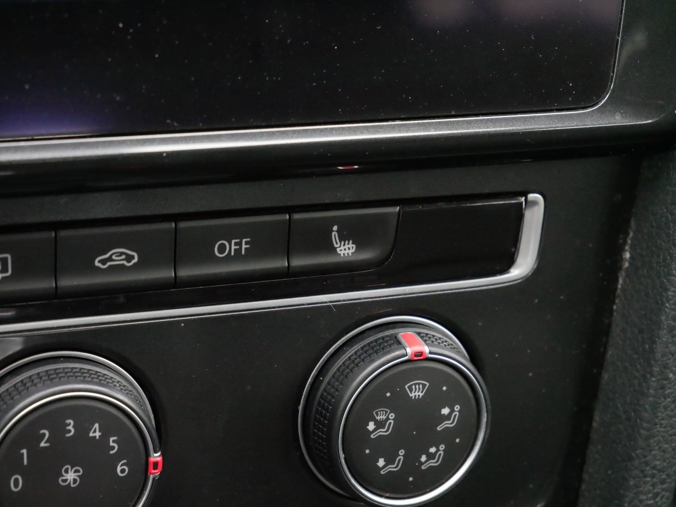 Used 2018 Volkswagen Golf Alltrack SE image 28