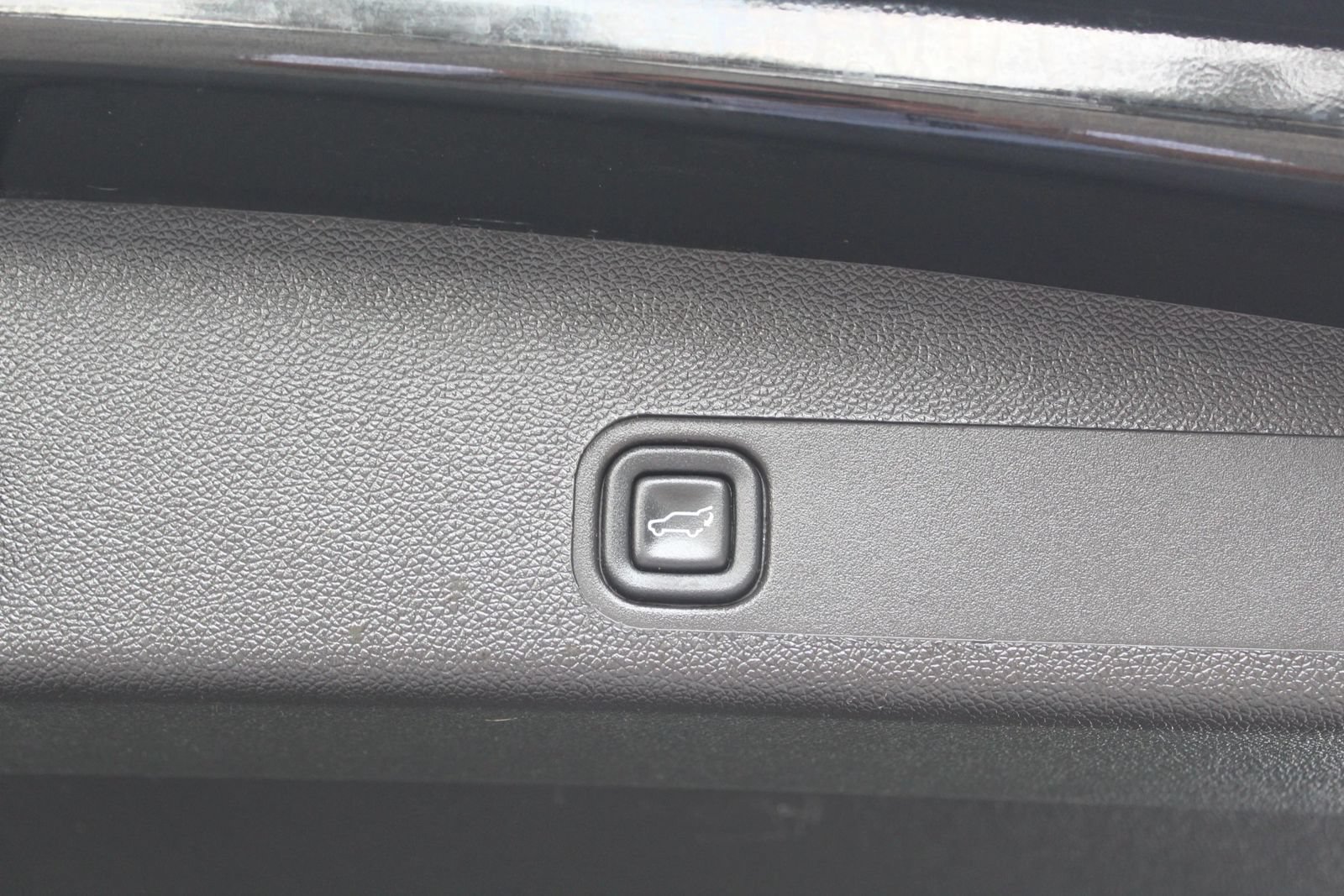 Used 2013 GMC Yukon SLT AWD/4WD image 38