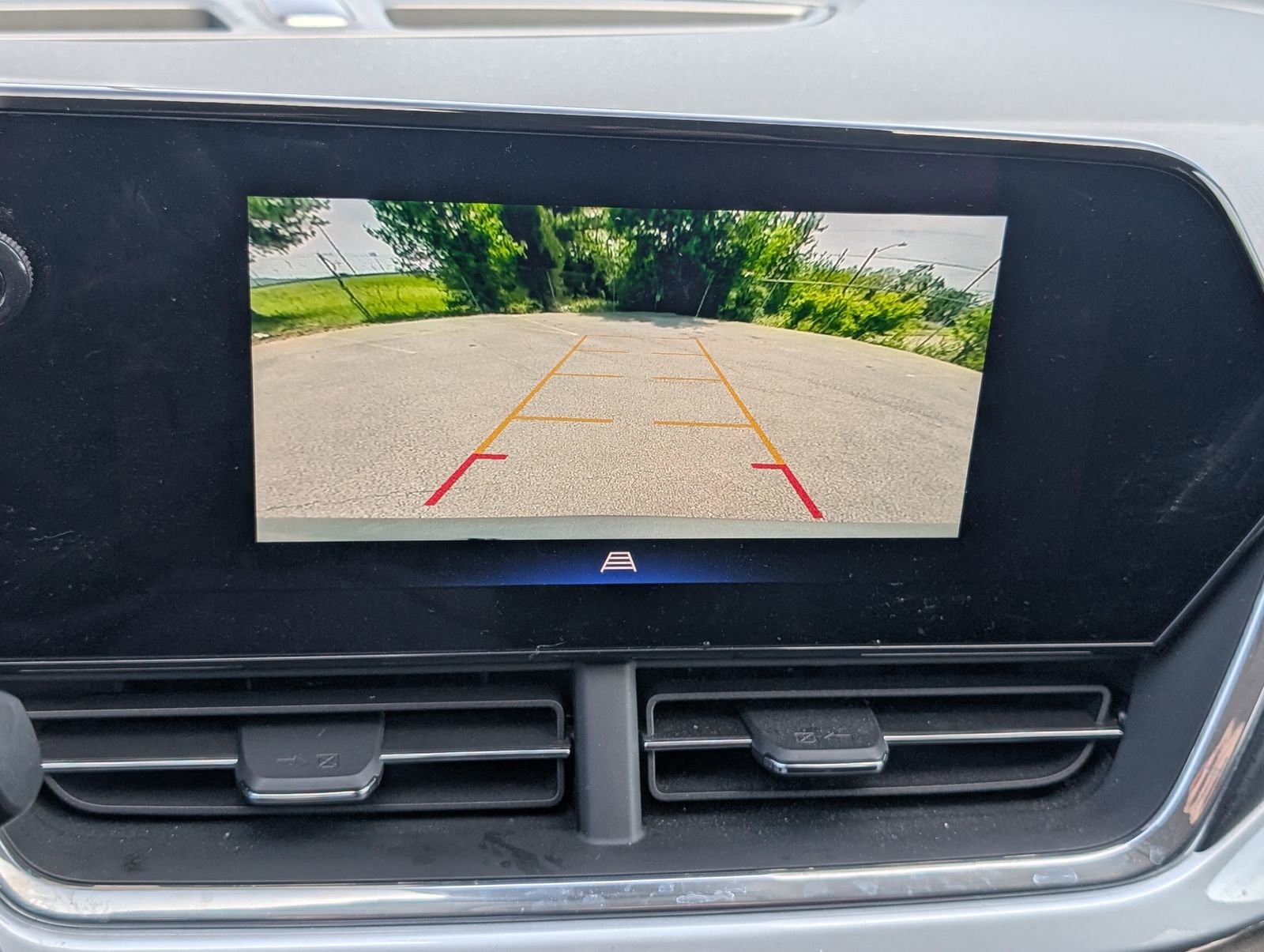 Used 2025 Chevrolet Trax LT w/ Driver Confidence Package image 9