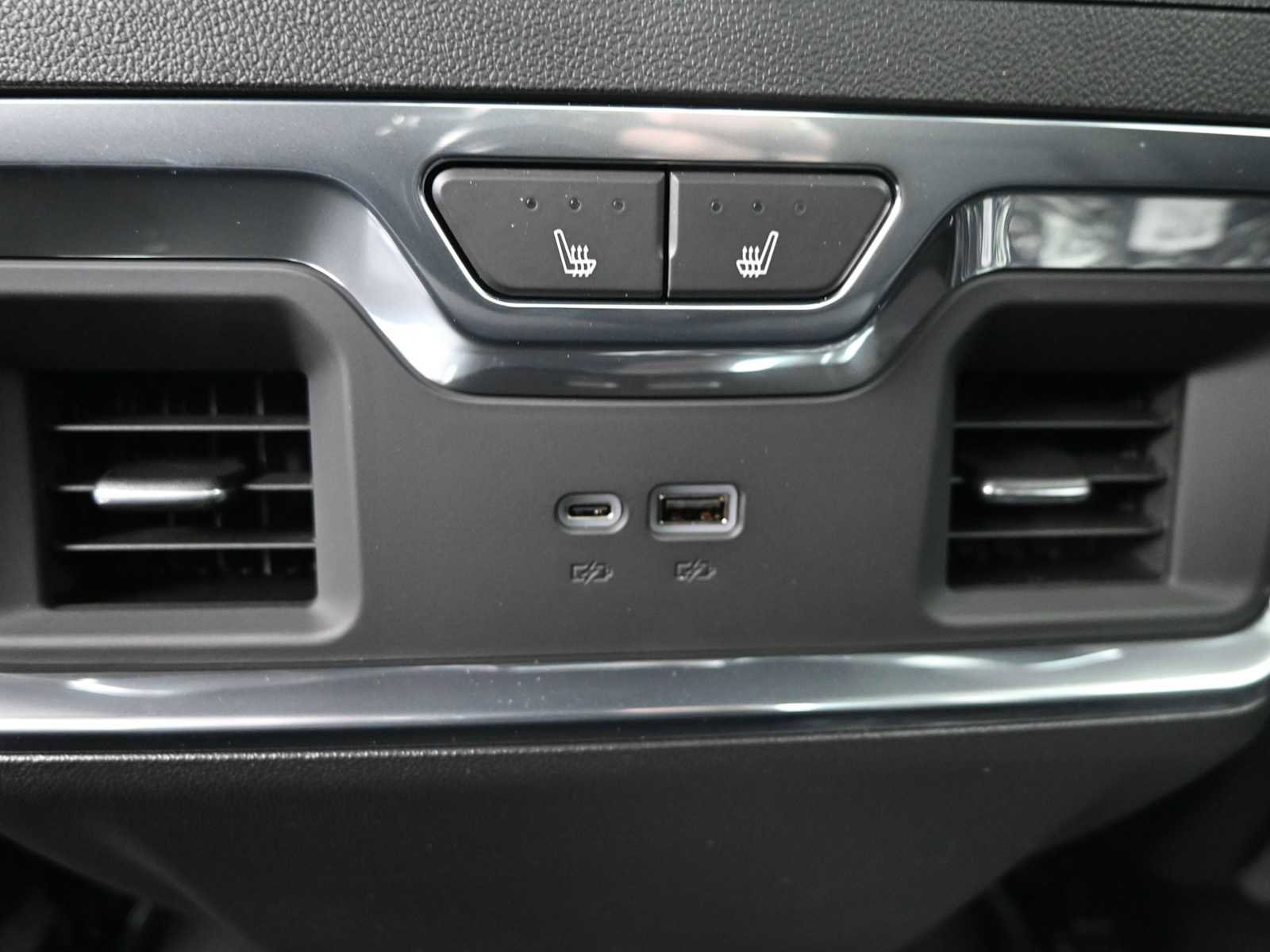 New 2026 GMC Sierra 1500 SLT image 5