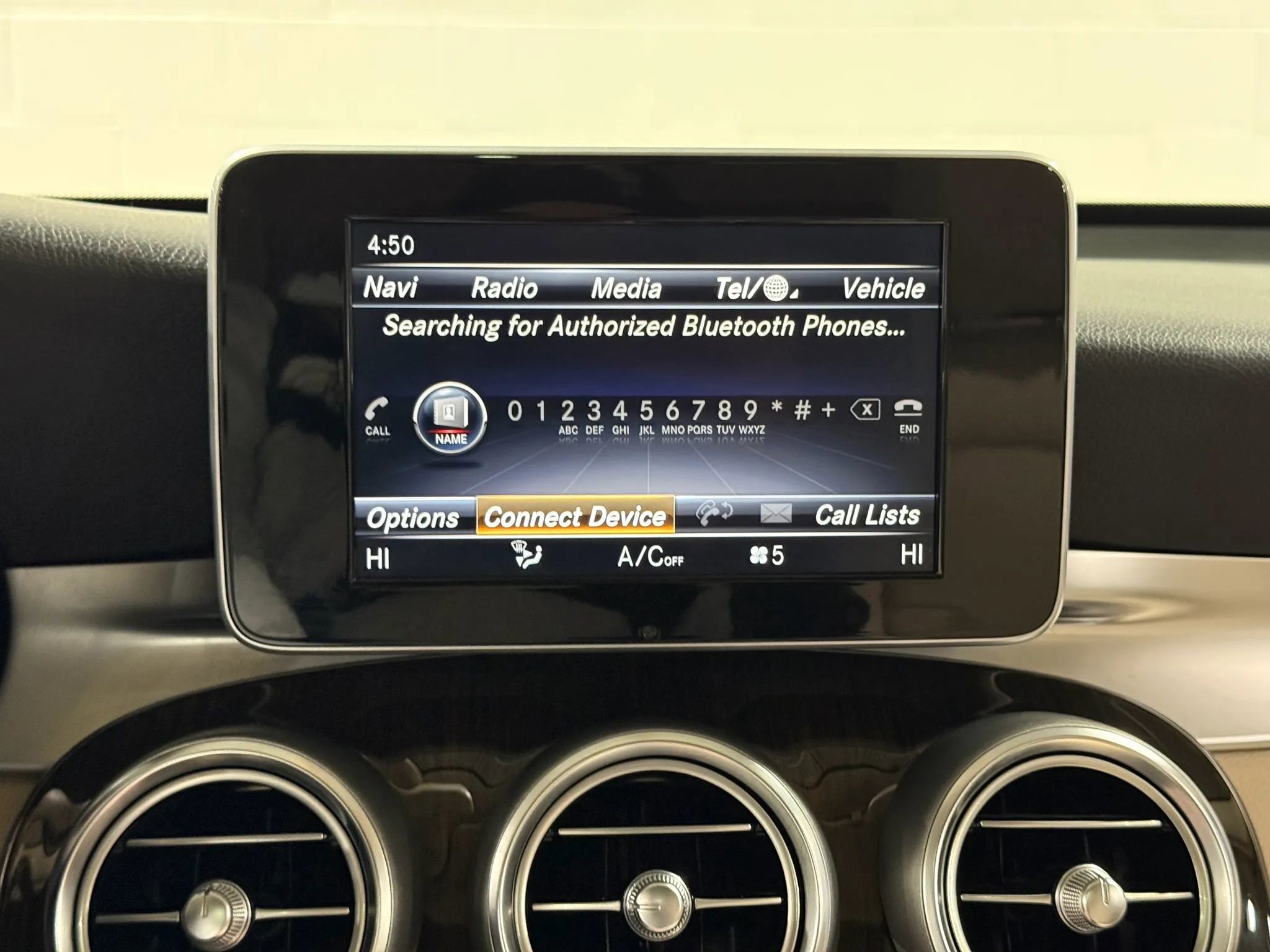 Used 2019 Mercedes-Benz GLC 300 4MATIC w/ Premium Package image 31