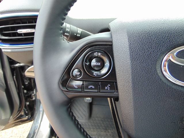 Used 2022 Toyota Prius FWD image 18