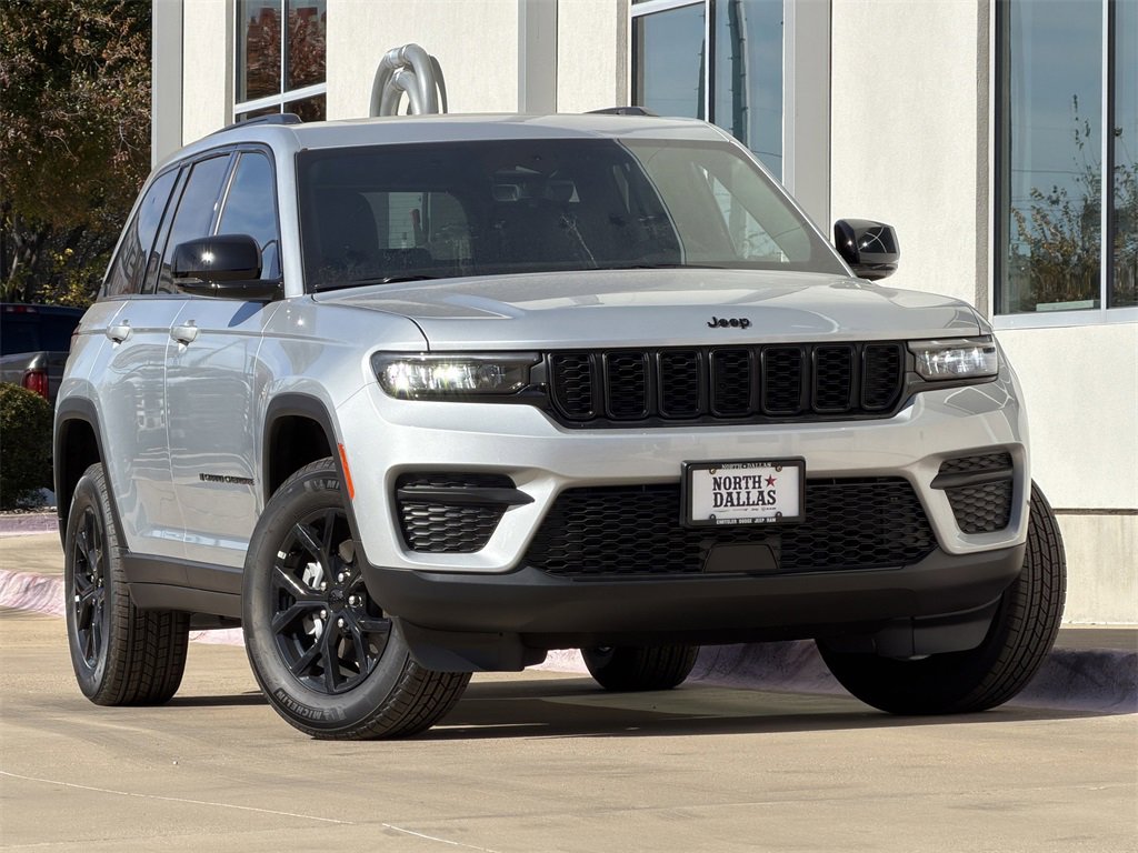 New 2025 Jeep Grand Cherokee Altitude image 2