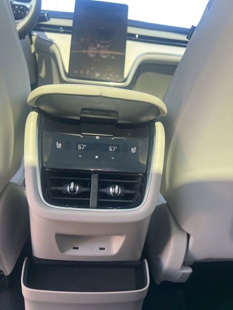 New 2025 Volvo EX90 Ultra w/ Protection Package Premier image 22