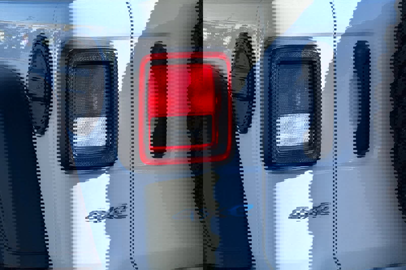 Used 2023 Jeep Wrangler Unlimited w/ Cold Weather Group image 31