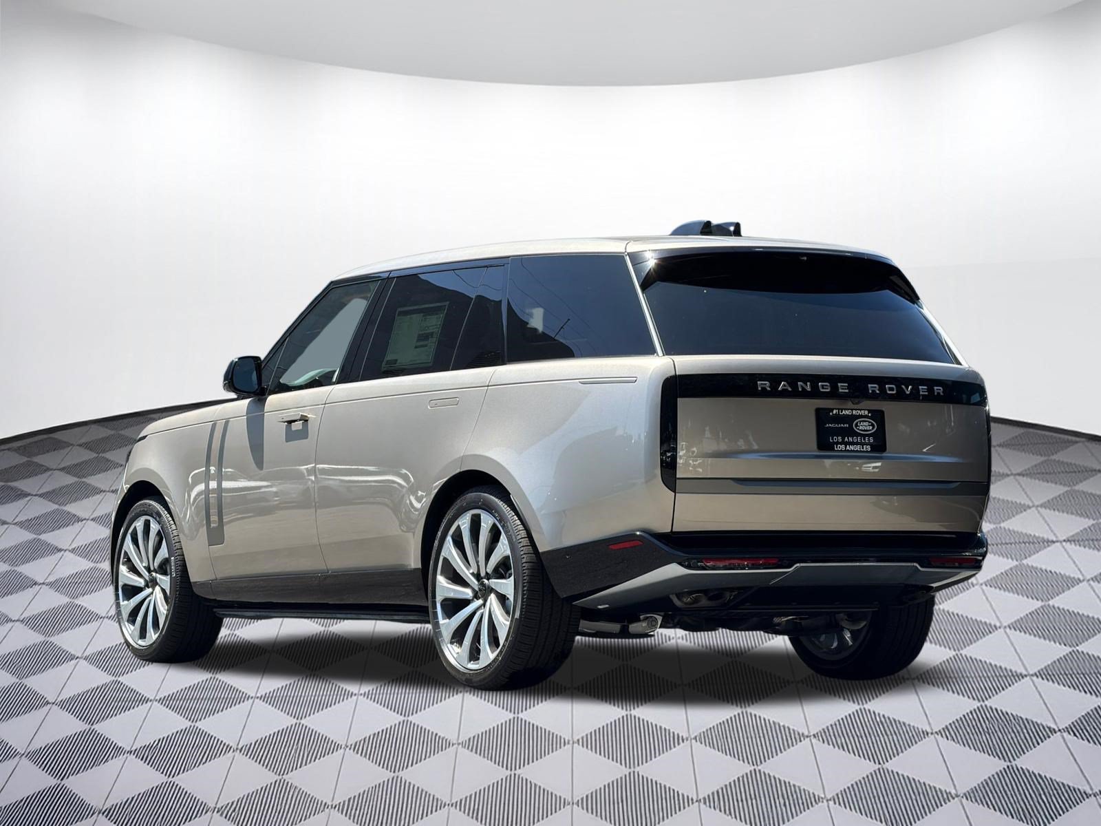 New 2026 Land Rover Range Rover Long Wheelbase SE AWD/4WD image 3
