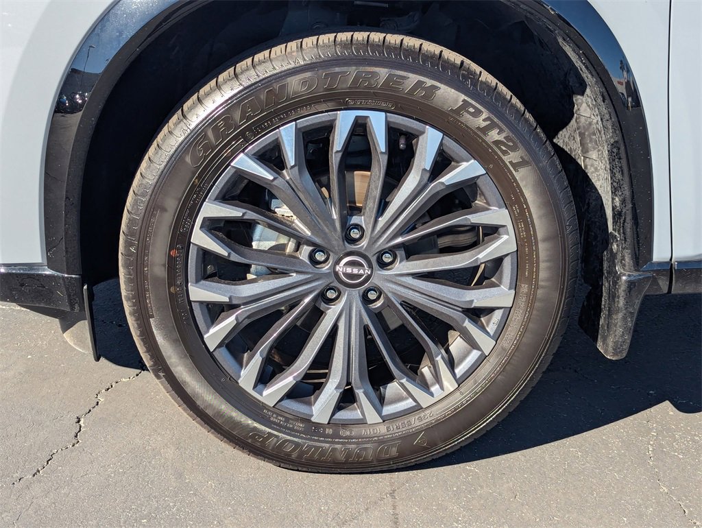 Certified 2025 Nissan Rogue Platinum w/ Platinum Premium Package image 10