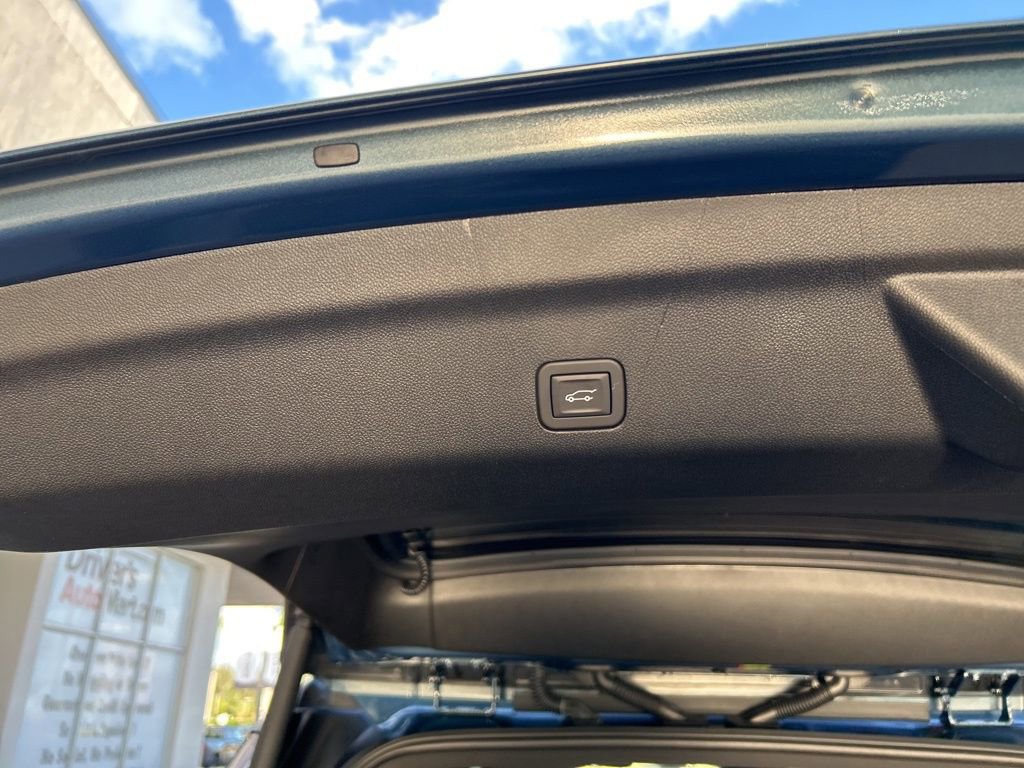 Used 2026 Cadillac Escalade Sport image 39