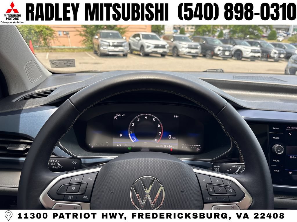 Used 2024 Volkswagen Taos SE w/ Panoramic Sunroof Package AWD/4WD image 6
