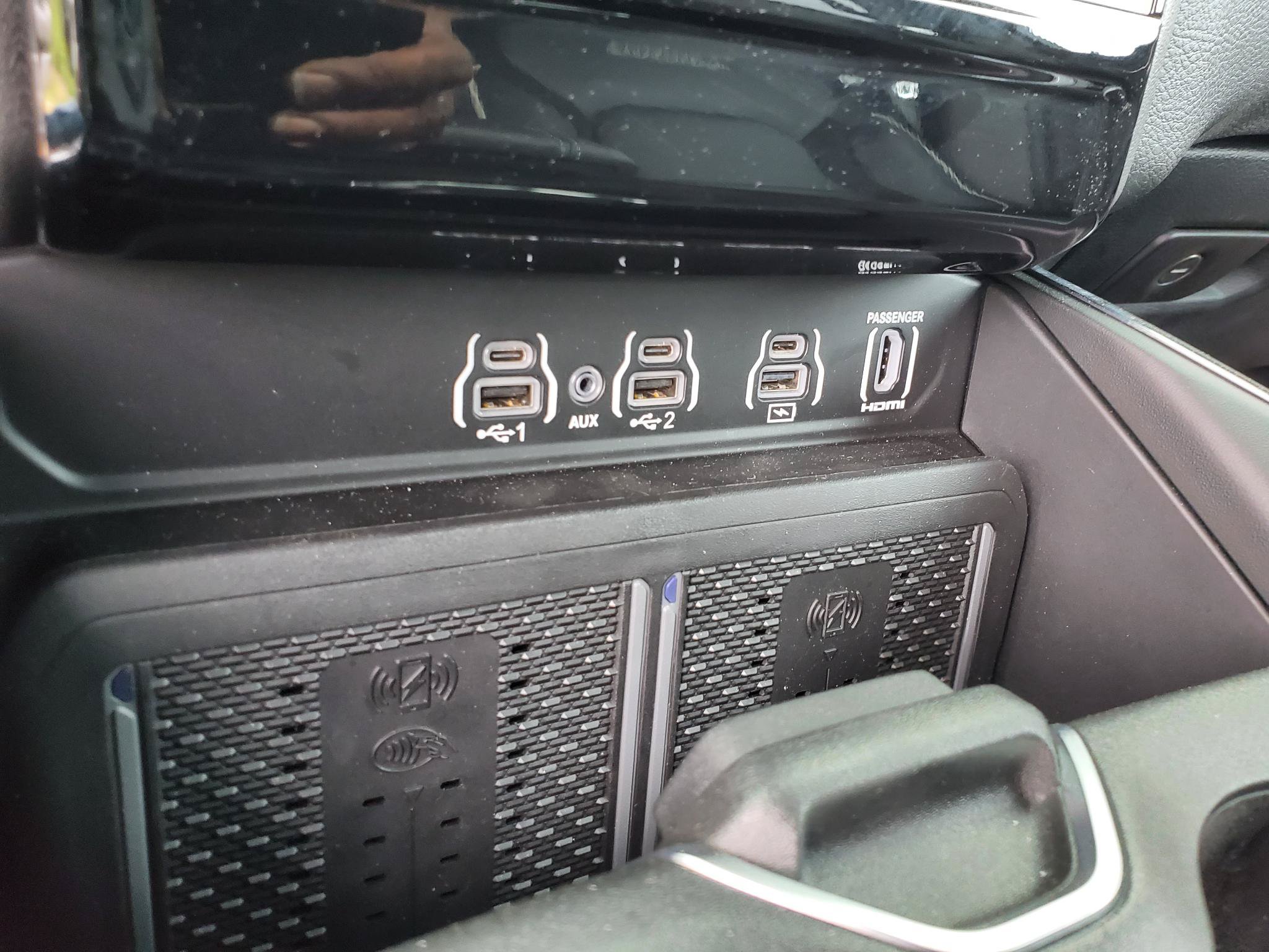 Used 2026 RAM 1500 Laramie w/ Night Edition AWD/4WD image 33