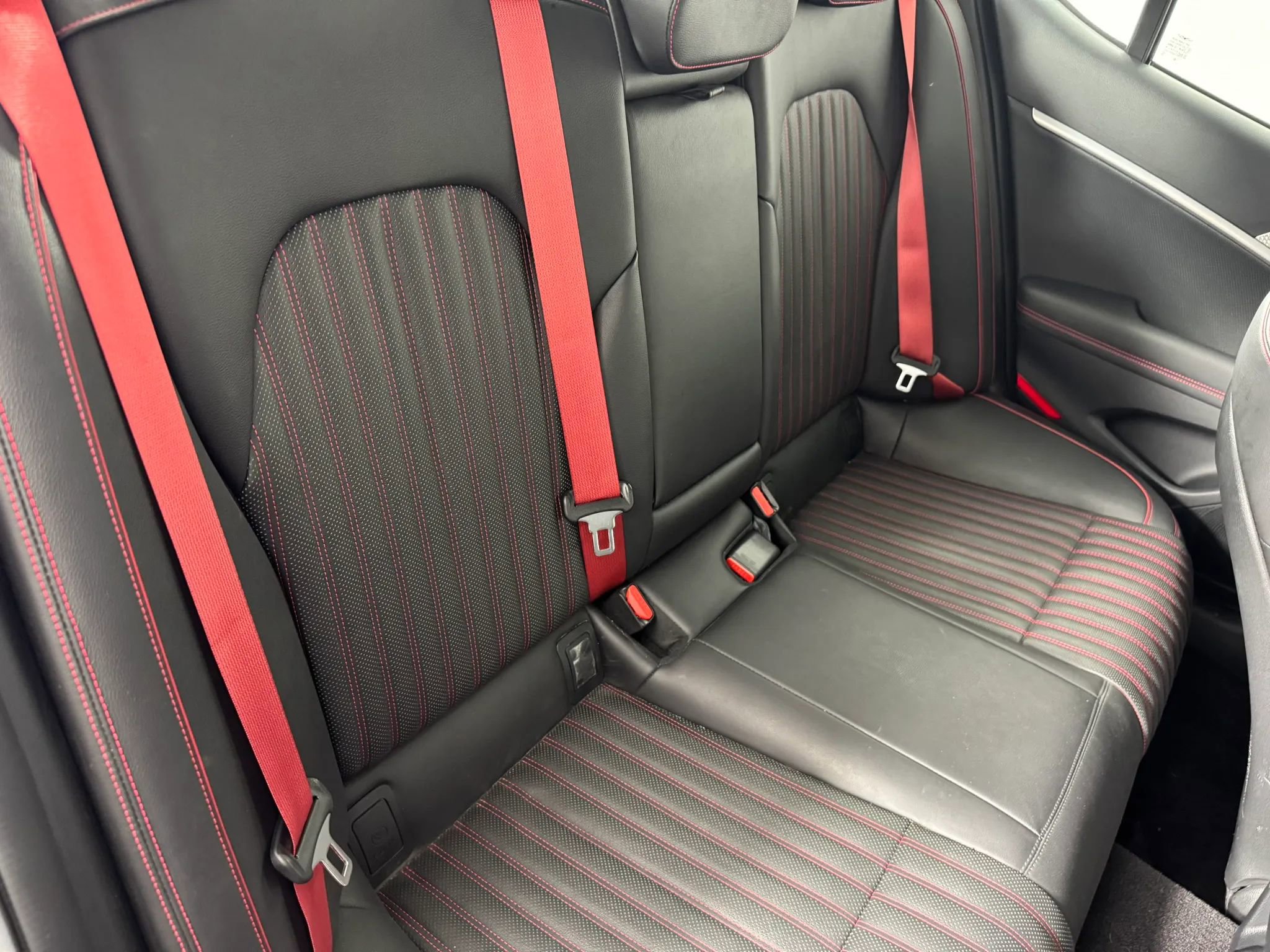 Used 2023 Genesis G70 2.0T w/ Sport Prestige Package AWD/4WD image 39