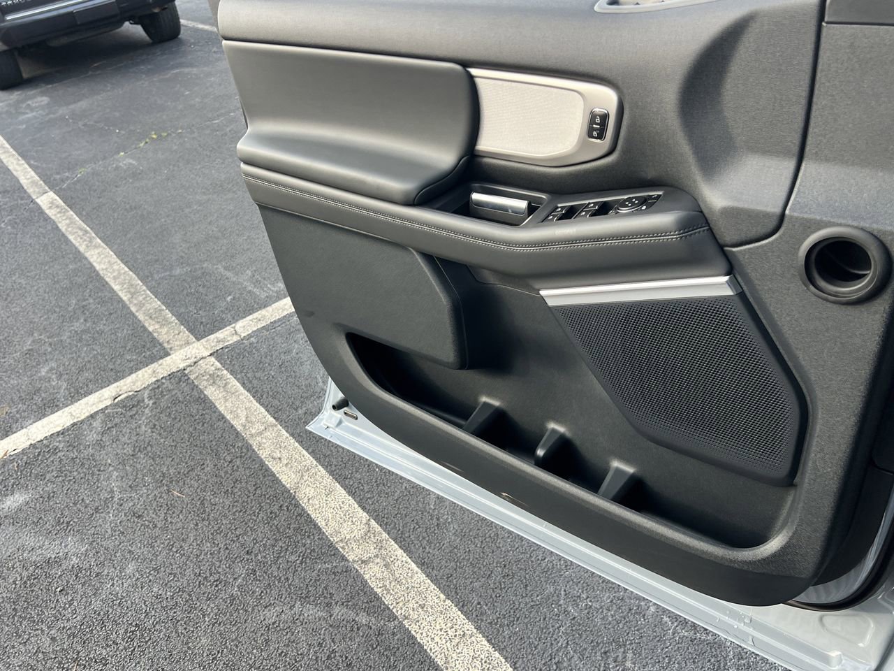 New 2026 Ford Expedition Active image 13