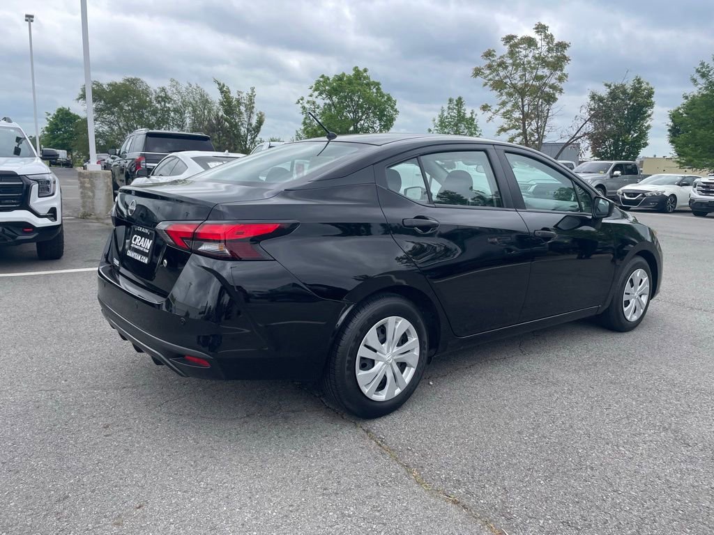 Used 2025 Nissan Versa S FWD image 6
