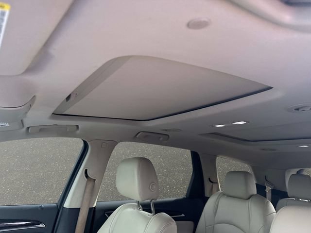 Used 2019 Buick Enclave Essence FWD image 18