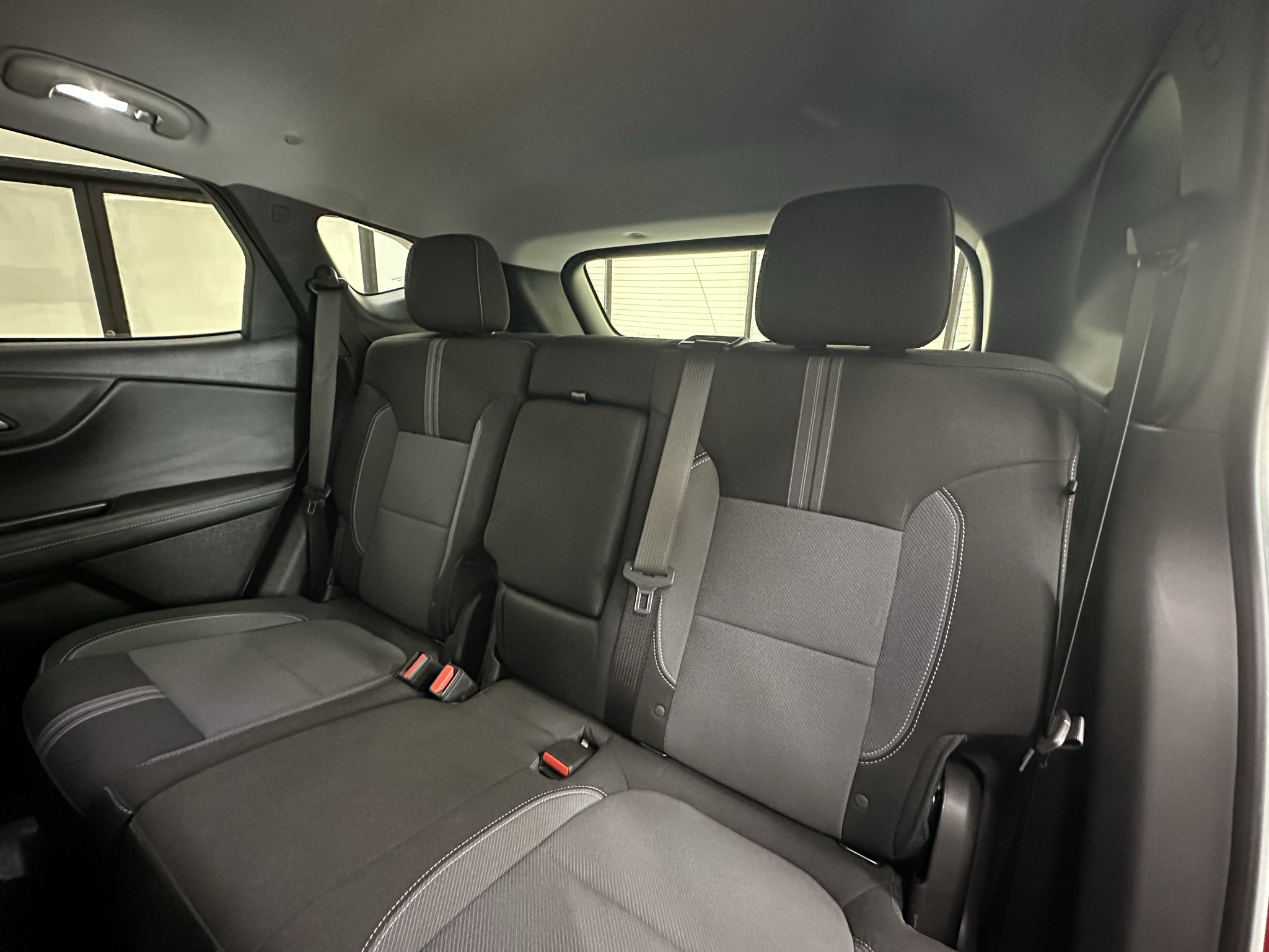 Used 2025 Chevrolet Blazer LT w/ Convenience Package FWD image 14