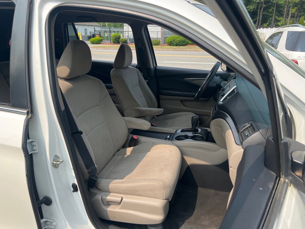 Used 2019 Honda Pilot LX image 16
