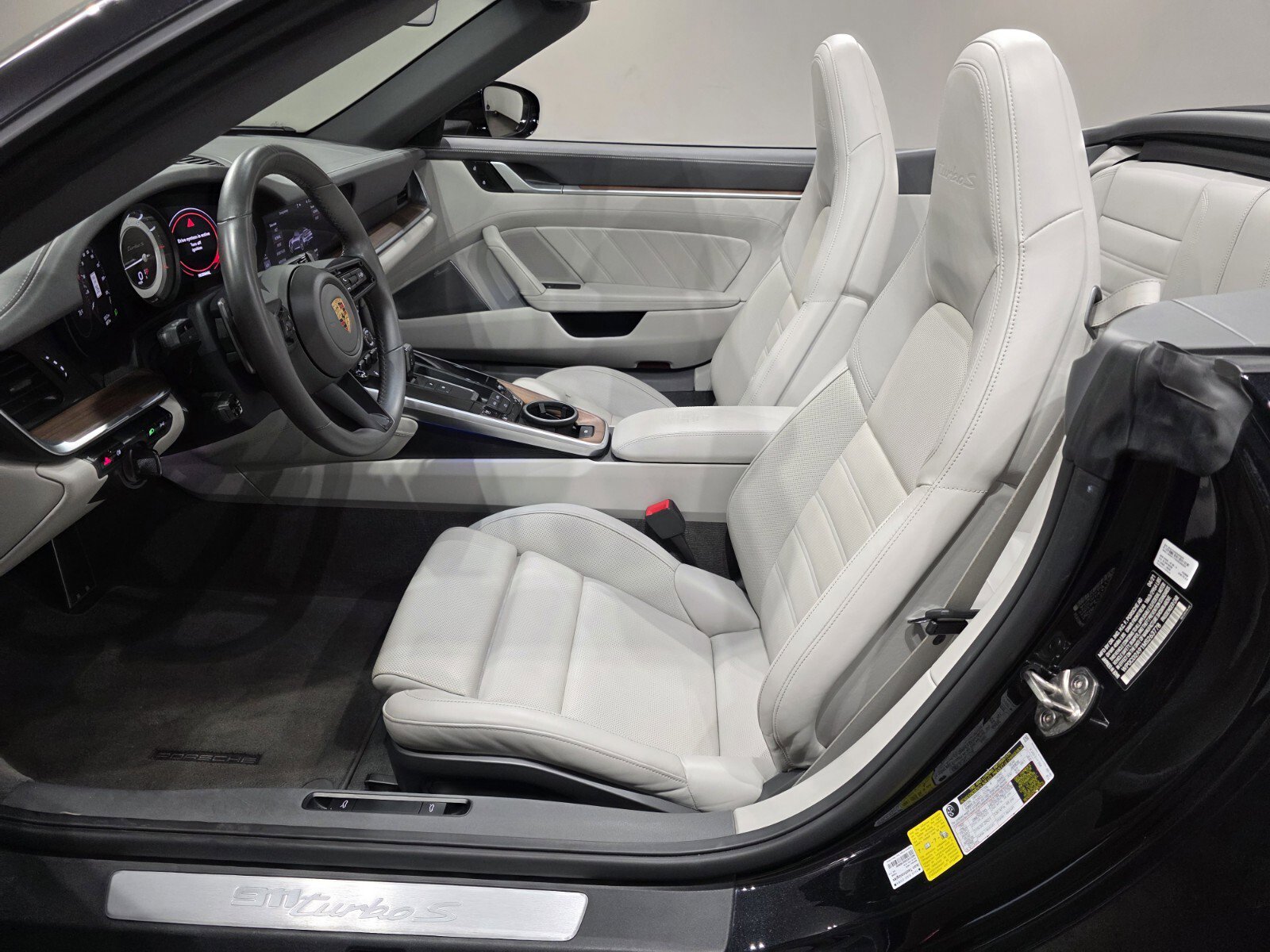 Used 2021 Porsche 911 Turbo S image 6