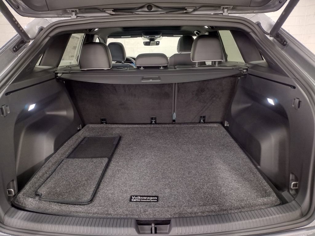 New 2026 Volkswagen Atlas Cross Sport SEL Premium R-Line image 20