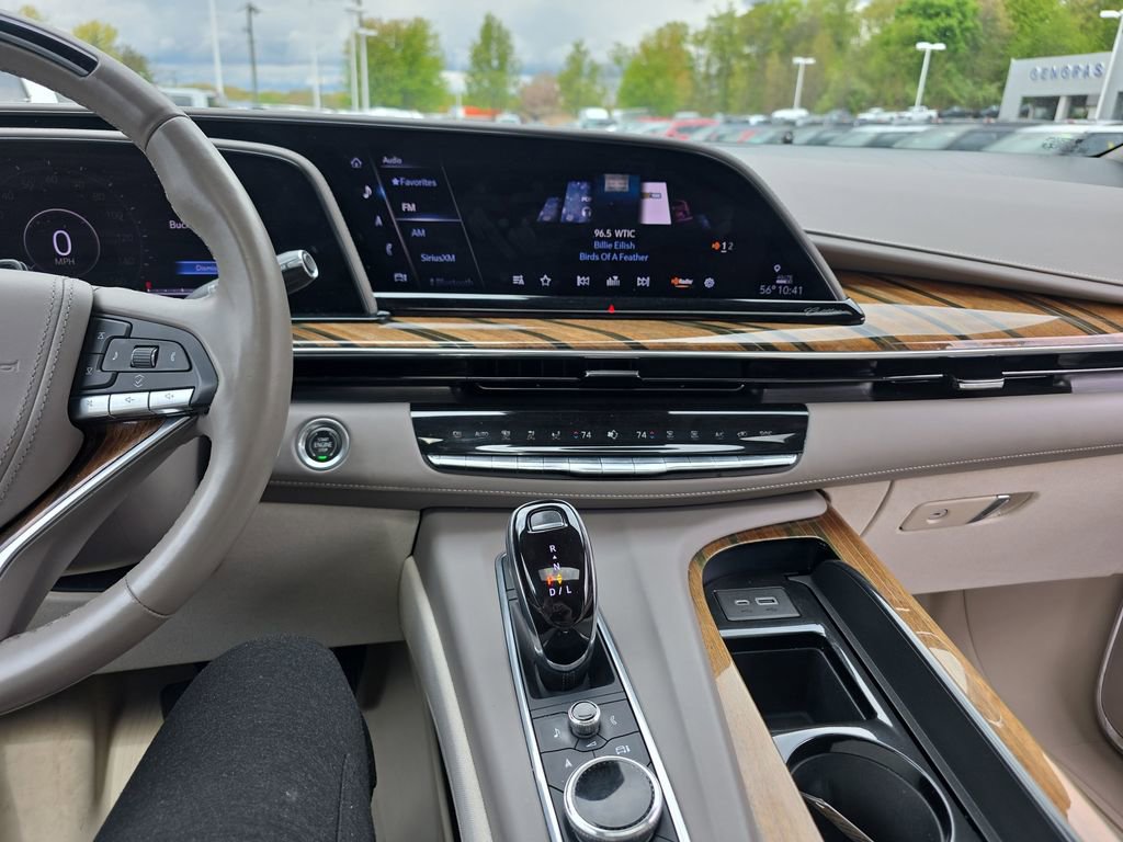 Used 2022 Cadillac Escalade ESV Premium Luxury Platinum AWD/4WD image 31
