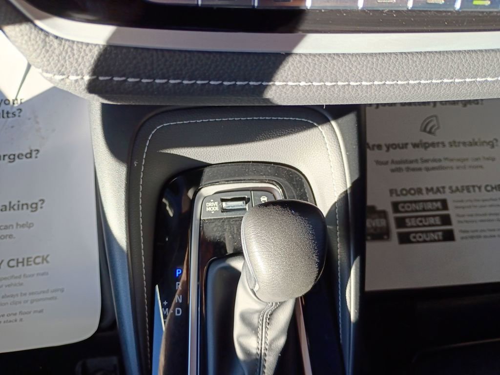 Used 2025 Toyota Corolla SE image 28