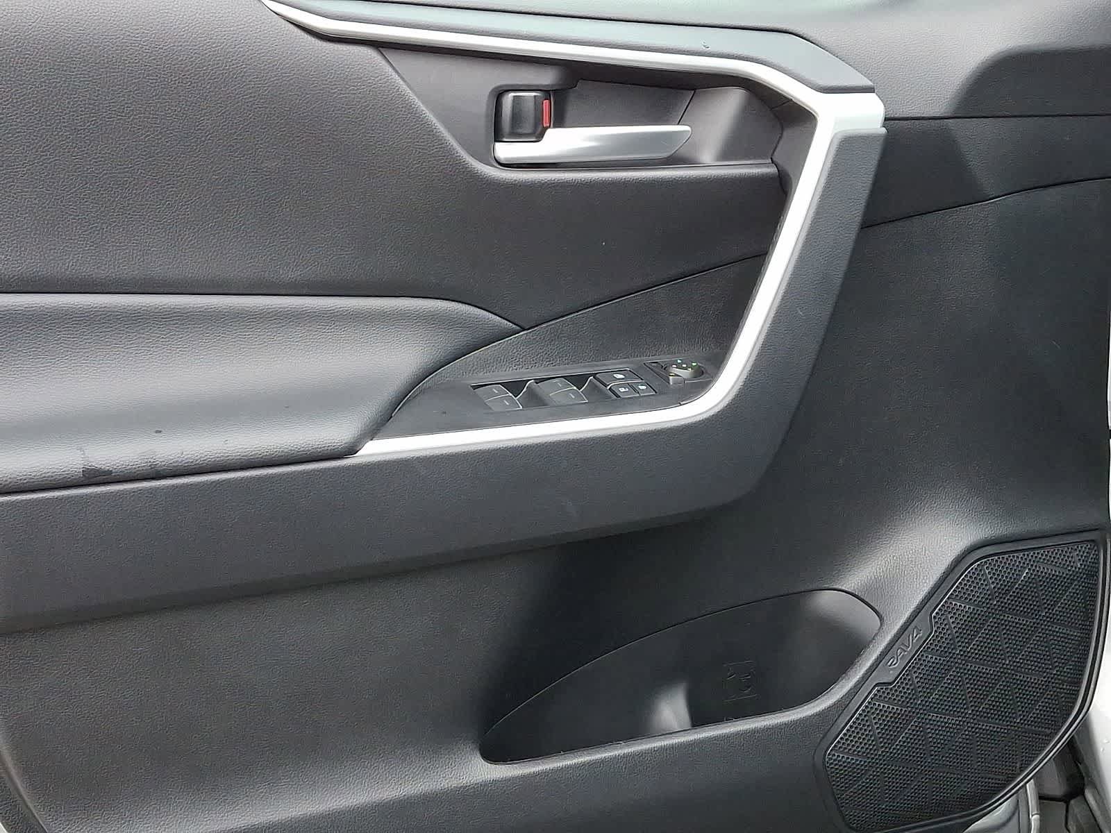 Certified 2025 Toyota RAV4 XLE w/ Convenience Package image 14