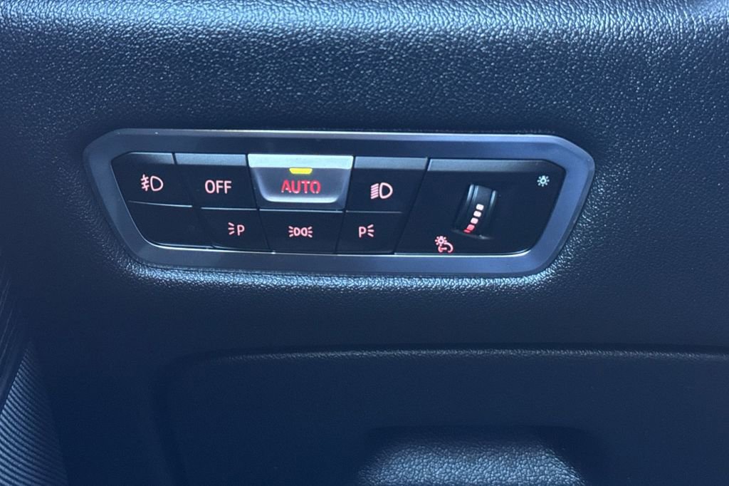 Used 2022 BMW X7 xDrive40i w/ M Sport Package image 31