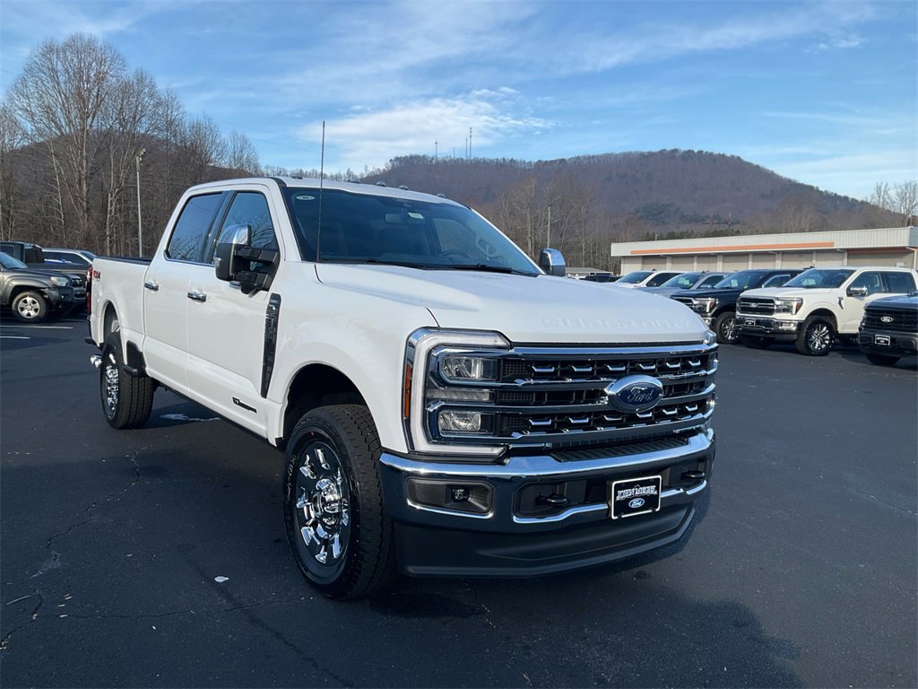 New 2026 Ford F250 Lariat w/ Chrome Package image 3