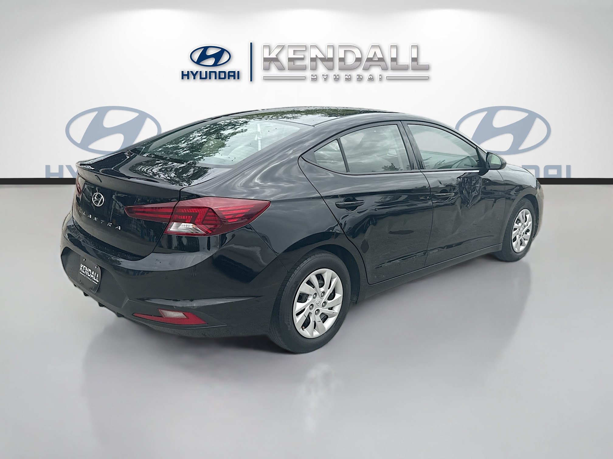 Used 2020 Hyundai Elantra SE FWD image 6