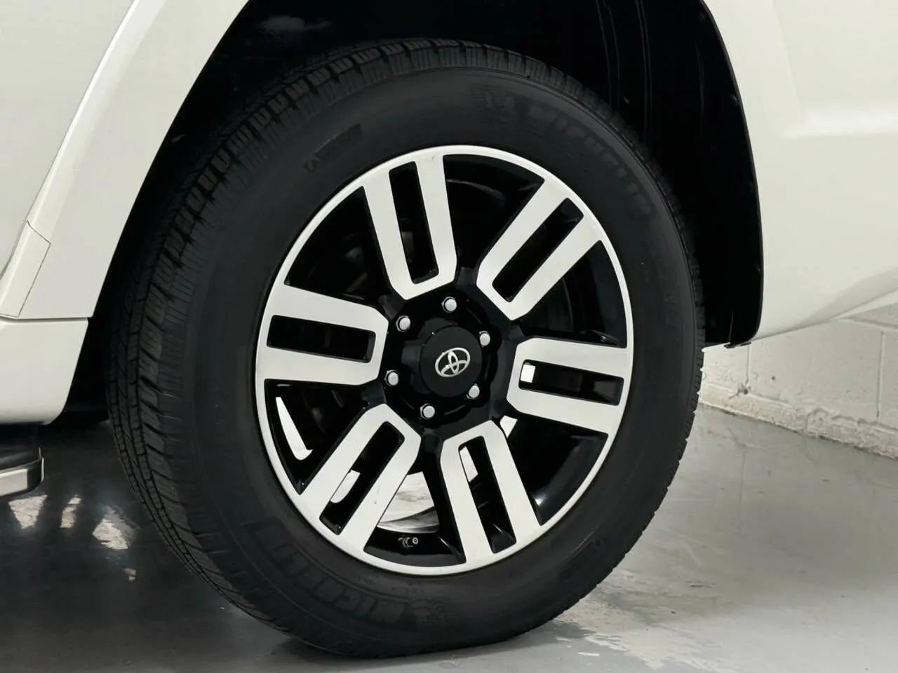 Used 2020 Toyota 4Runner Limited RWD image 48