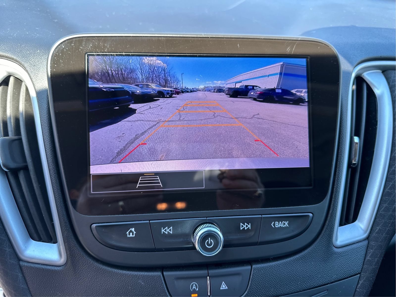 Used 2023 Chevrolet Malibu LT FWD image 15