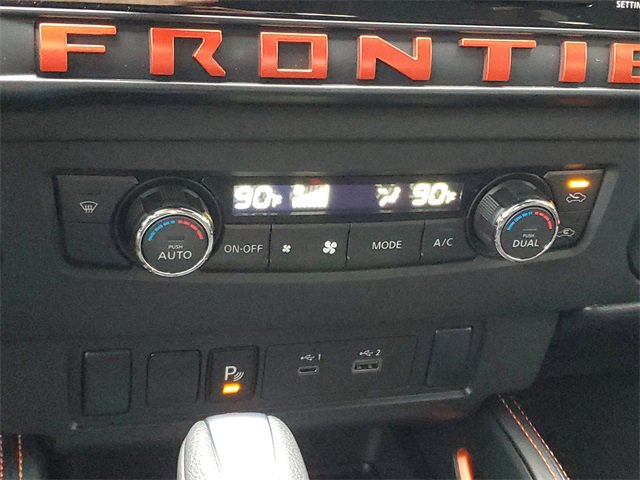 Used 2025 Nissan Frontier Pro-X image 14