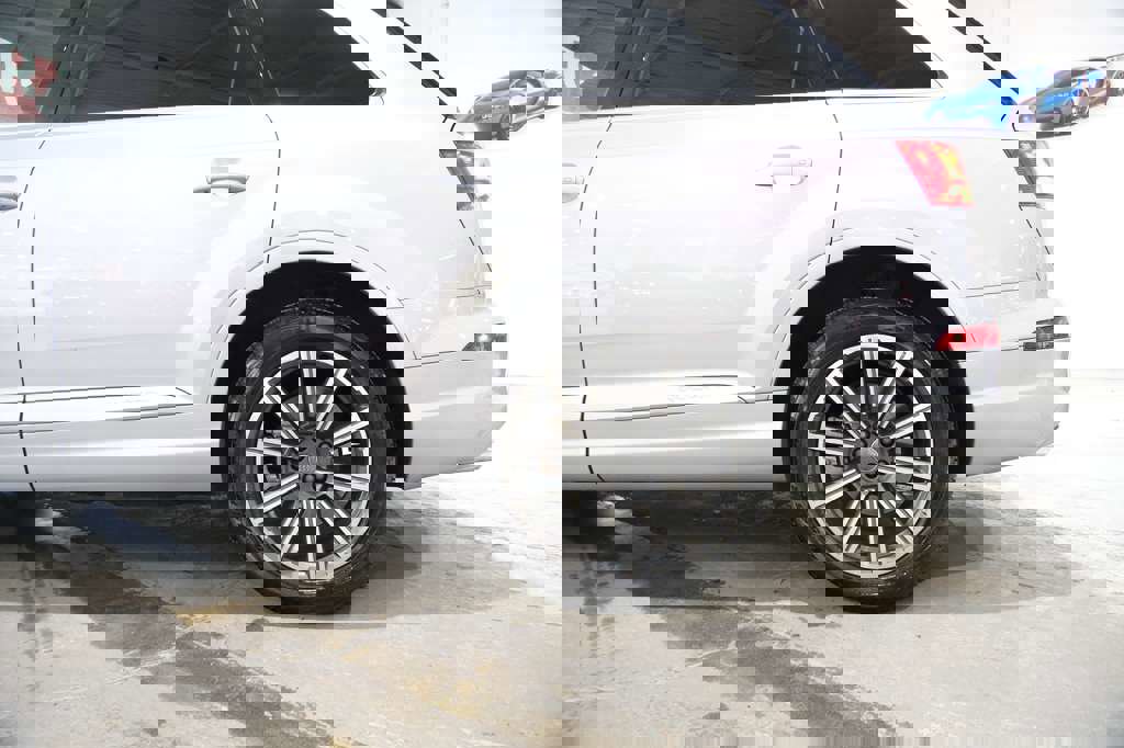 Used 2017 Audi Q7 3.0T Prestige image 7