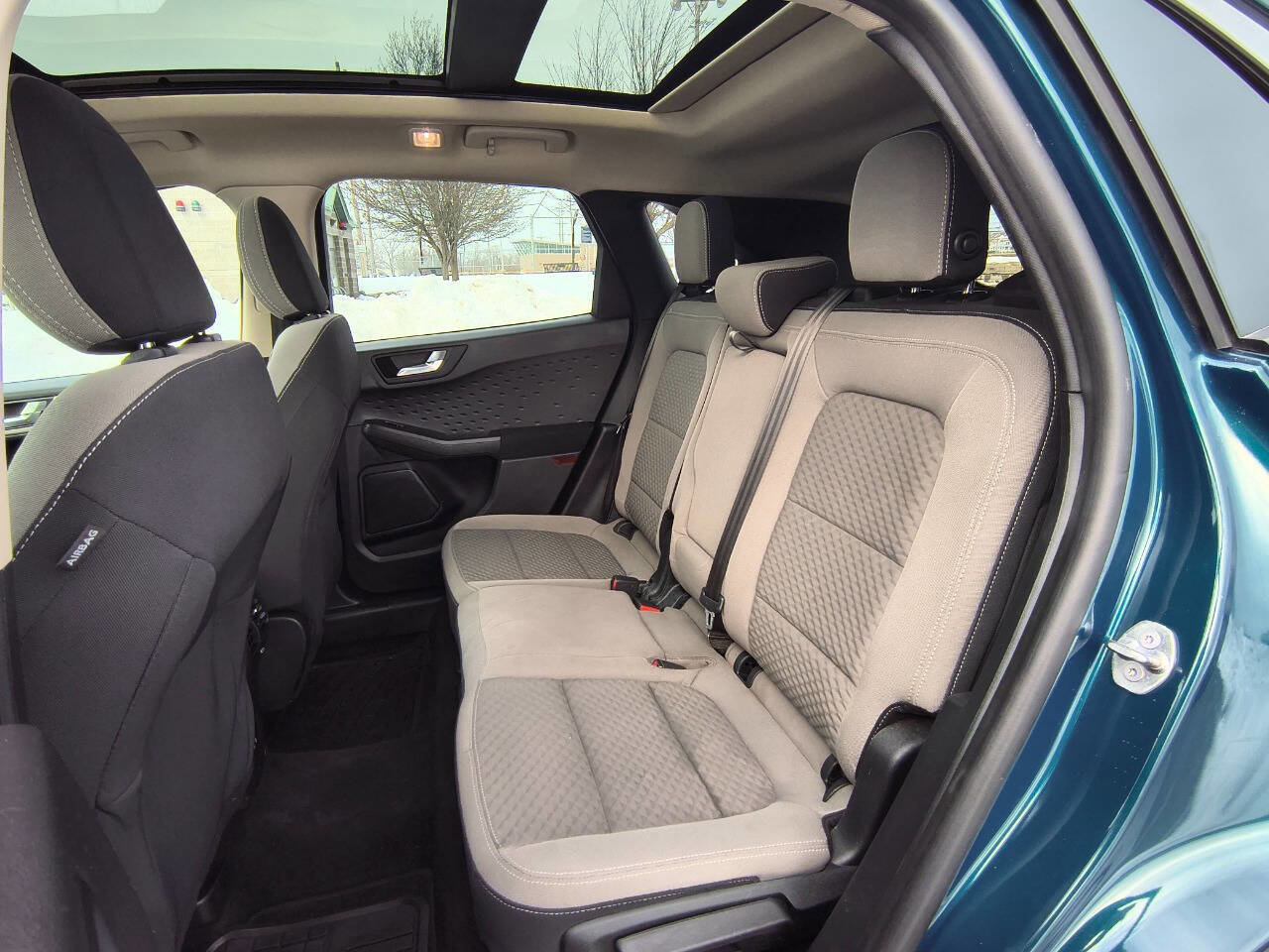 Used 2020 Ford Escape SE image 12