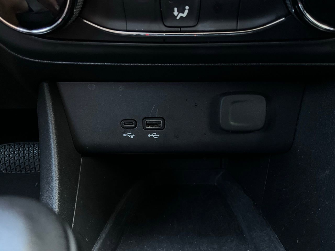 Used 2025 Buick Encore GX Preferred image 24