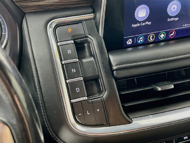 Used 2021 Chevrolet Tahoe Z71 w/ Z71 Signature Package AWD/4WD image 22