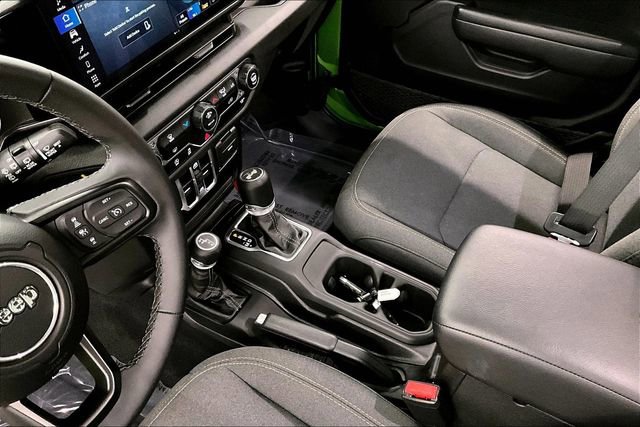 Used 2025 Jeep Wrangler Sport S image 14