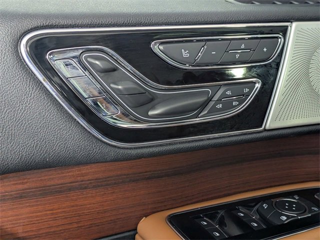 Used 2021 Lincoln Navigator Reserve w/ Luxury Package image 10