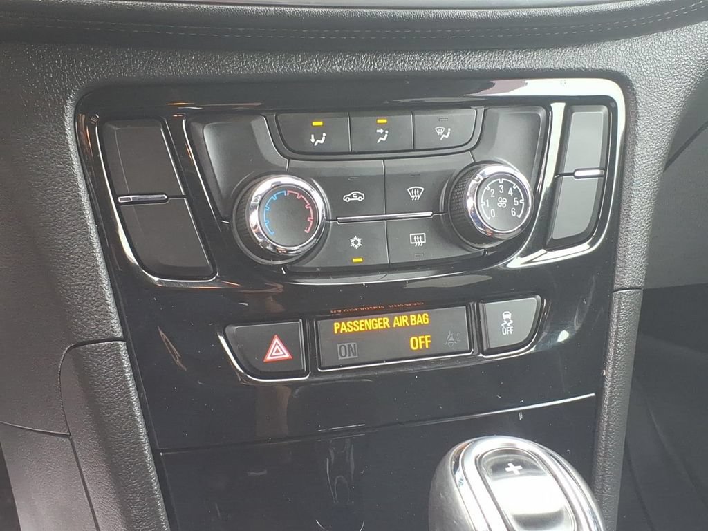 Used 2019 Buick Encore Preferred AWD/4WD image 18
