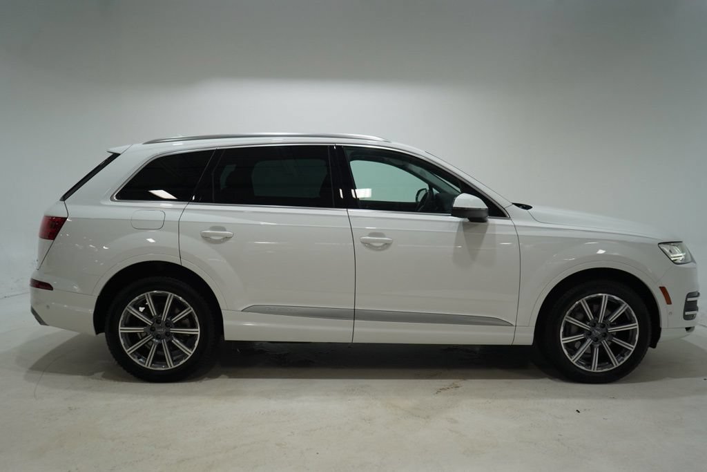 Used 2019 Audi Q7 3.0T Premium Plus w/ Premium Plus Package AWD/4WD image 8