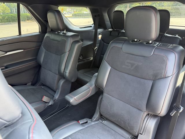 Used 2025 Ford Explorer ST AWD/4WD image 28