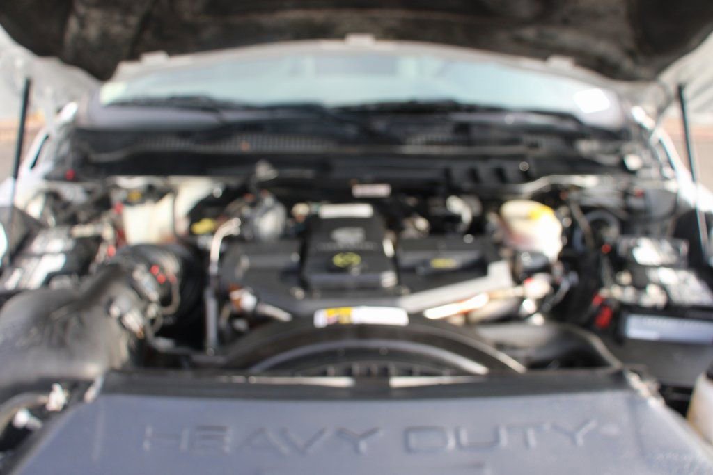 Used 2018 RAM 2500 SLT image 11