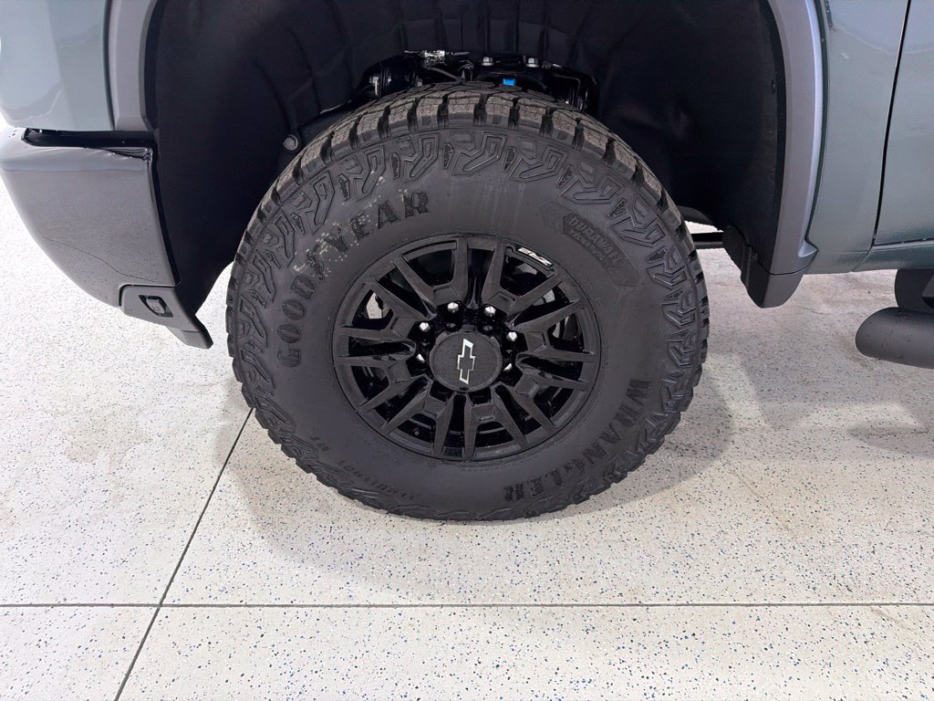 New 2026 Chevrolet Silverado 2500 ZR2 w/ LPO, Dark Essentials Package AWD/4WD image 31